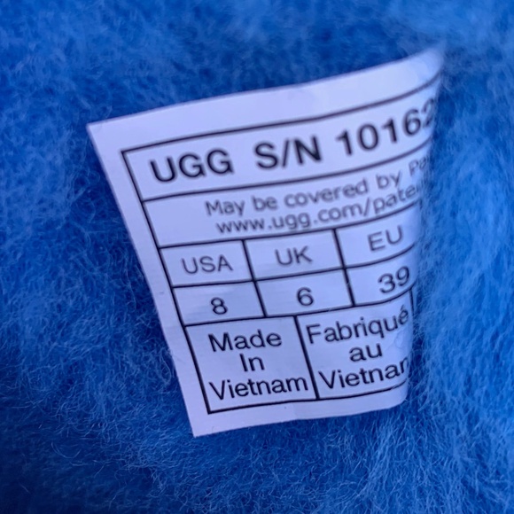 UGG Classic Mini Shearling Lined Boots - Picture 11 of 11